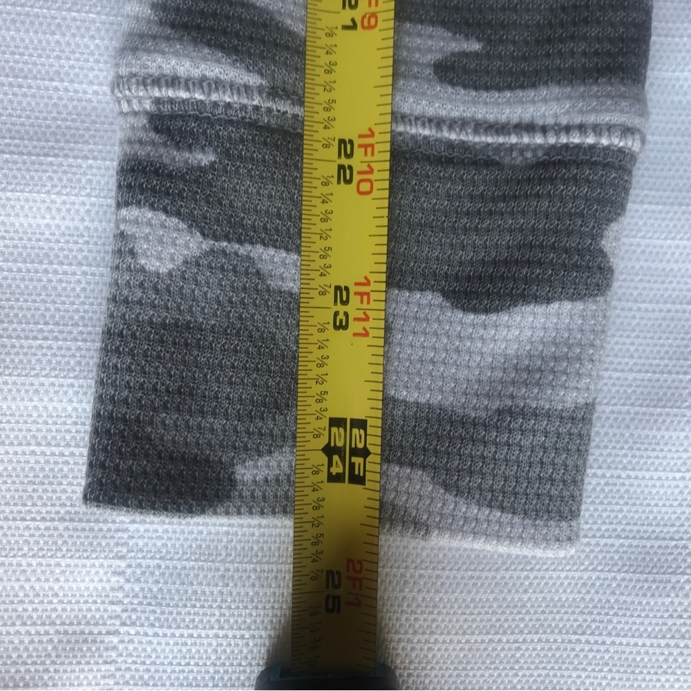 Lucky Brand Medium Grey Camo Waffle Knit Cowl Neck Sweatshirt Thermal Top - Picture 15 of 16